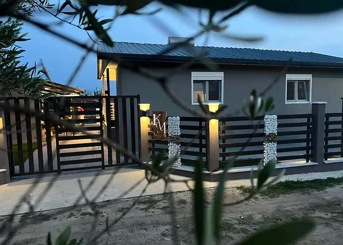 K&M Villas