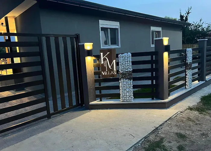 K&M Villas
